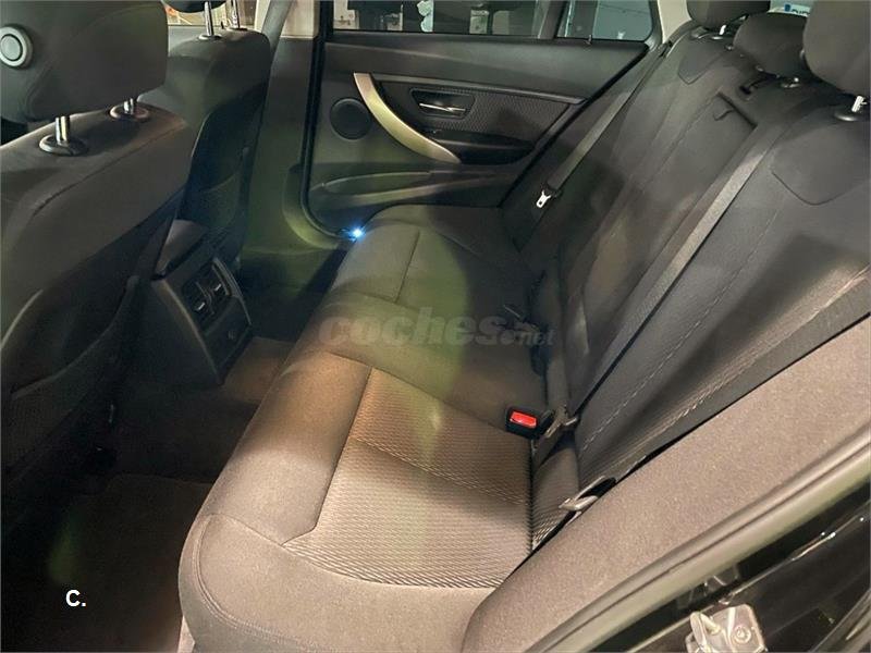 BMW Serie 3 318d Touring 5p.