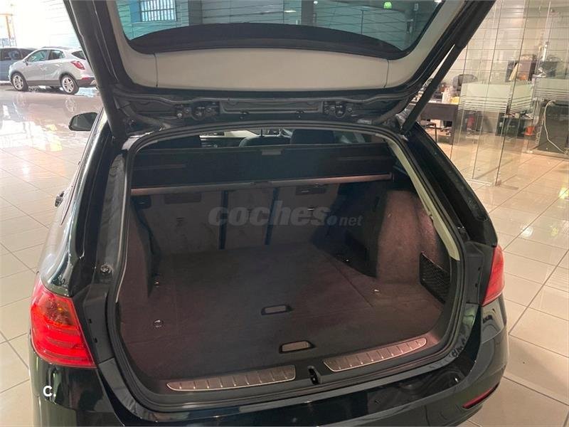 BMW Serie 3 318d Touring 5p.