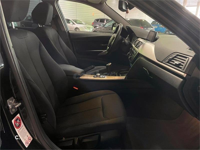 BMW Serie 3 318d Touring 5p.