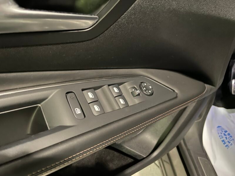 PEUGEOT 3008 2.0 BLUE HDI 150cv SS