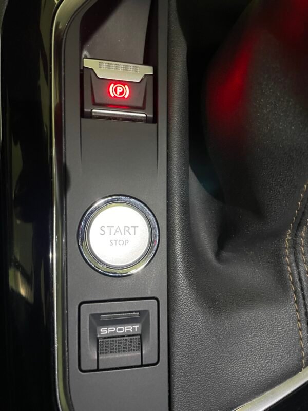 PEUGEOT 3008 2.0 BLUE HDI 150cv SS