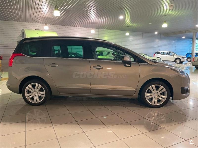 PEUGEOT 5008 Allure 2.0 HDI 150 FAP 5p.