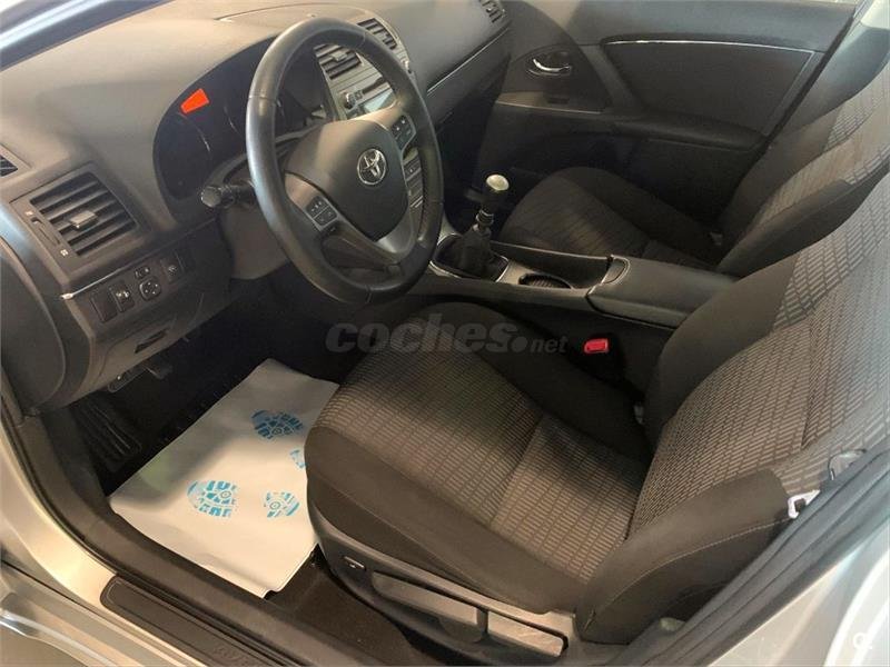 TOYOTA Avensis 2.0 D4D Active 4p.