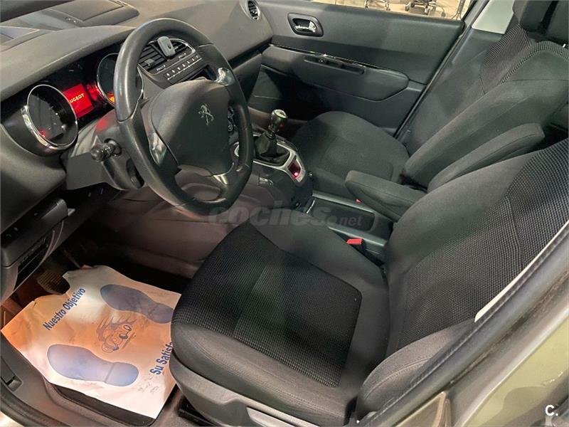 PEUGEOT 5008 Allure 2.0 HDI 150 FAP 5p.