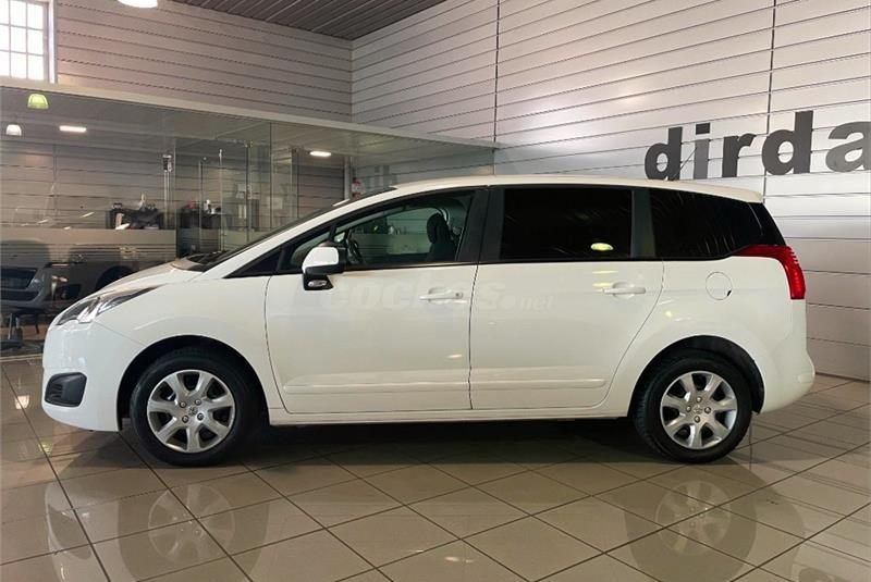 PEUGEOT 5008 Access 1.6 VTi 120 5p.