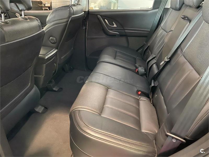 MAHINDRA XUV500 FWD 4X2 W8 7 plazas 5p.