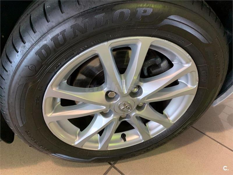 TOYOTA Avensis 2.0 D4D Active 4p.