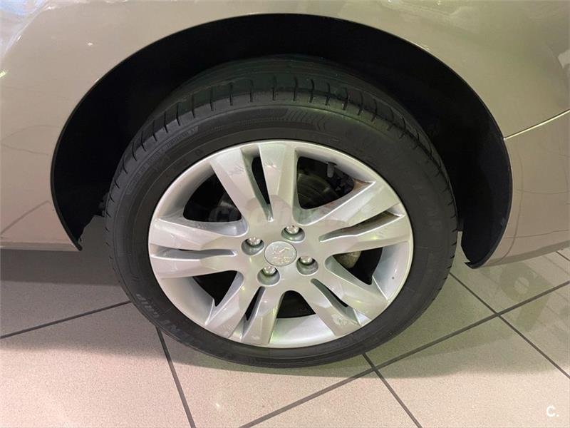 PEUGEOT 5008 Allure 2.0 HDI 150 FAP 5p.