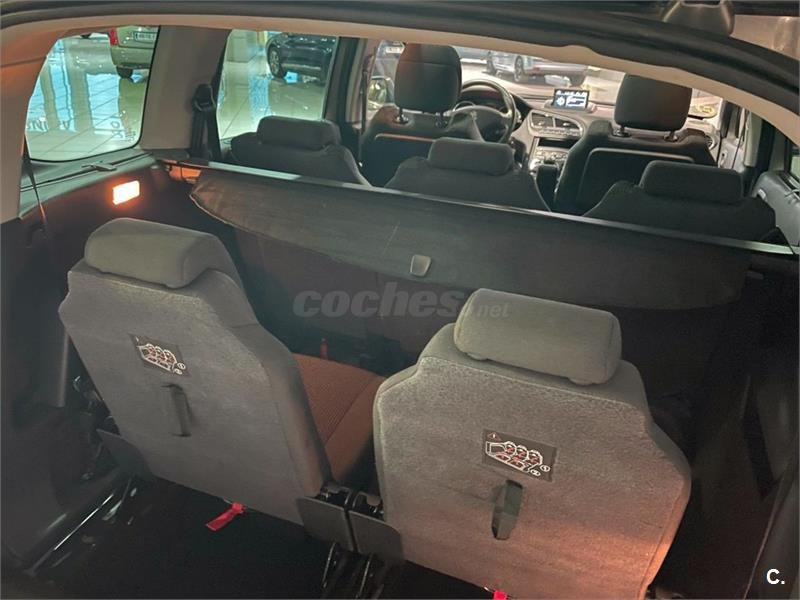 PEUGEOT 5008 Allure 2.0 HDI 150 FAP 5p.