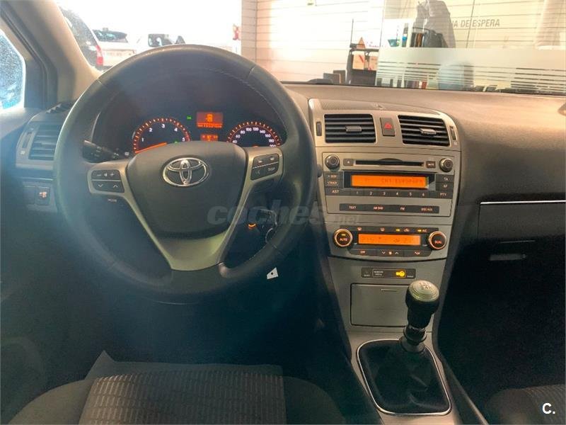 TOYOTA Avensis 2.0 D4D Active 4p.