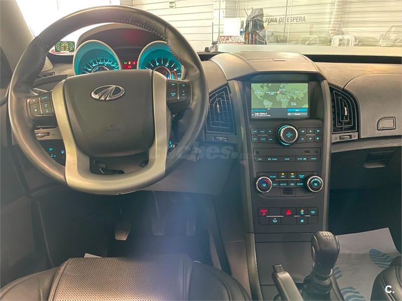 MAHINDRA XUV500 FWD 4X2 W8 7 plazas 5p.