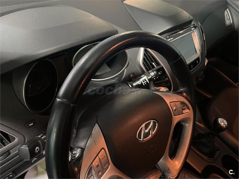 HYUNDAI ix35 1.7 CRDi SLE Sky 4×2 5p.