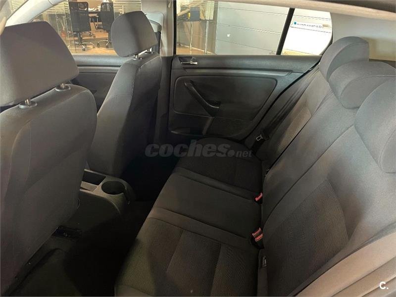 VOLKSWAGEN Golf 2.0 SDI Conceptline 5p.