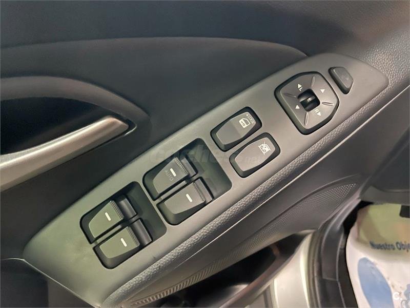 HYUNDAI ix35 1.7 CRDi SLE Sky 4×2 5p.