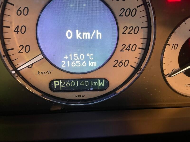 MERCEDES-BENZ E 270CDI 270CDI AVANTGARDE