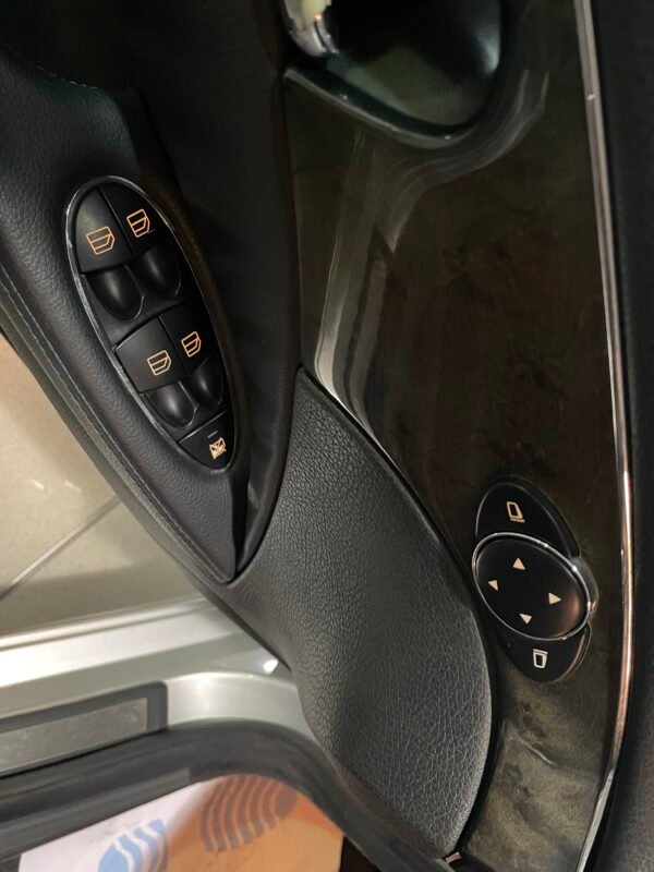 MERCEDES-BENZ E 270CDI 270CDI AVANTGARDE