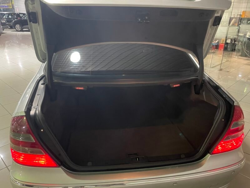 MERCEDES-BENZ E 270CDI 270CDI AVANTGARDE