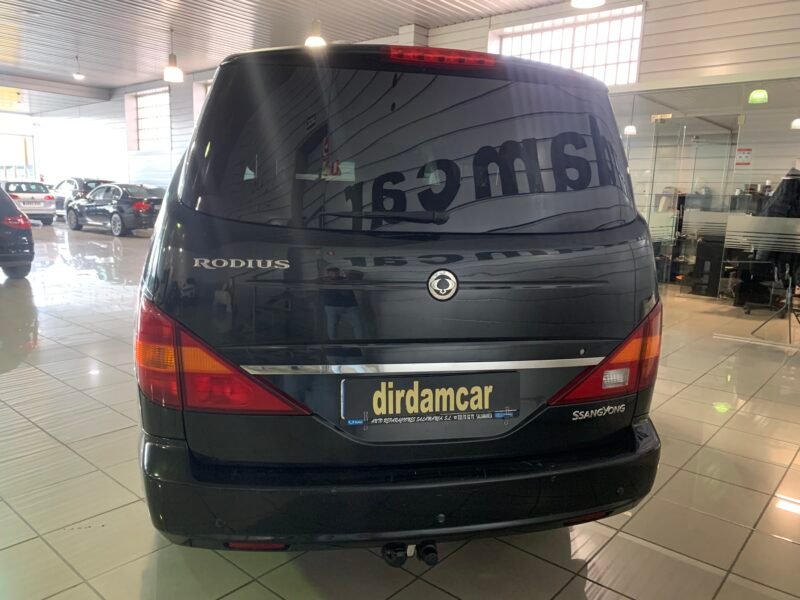 SSANGYONG RODIUS 2.7 XDI