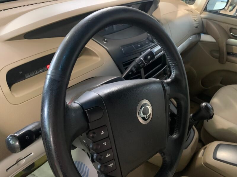 SSANGYONG RODIUS 2.7 XDI