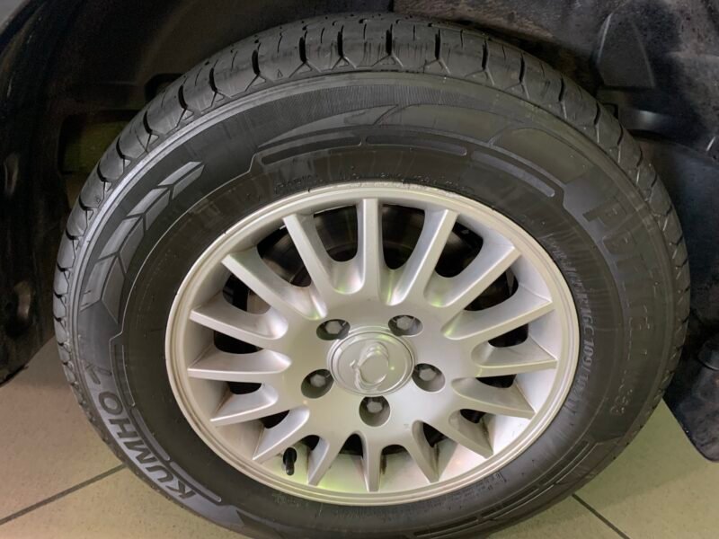 SSANGYONG RODIUS 2.7 XDI