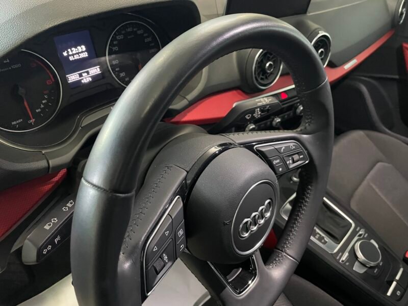 AUDI Q2 30TDI SPORT