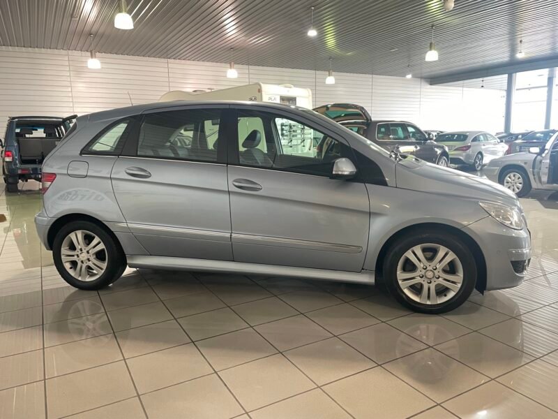 MERCEDES-BENZ CLASE B 200CDI