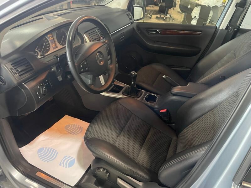 MERCEDES-BENZ CLASE B 200CDI