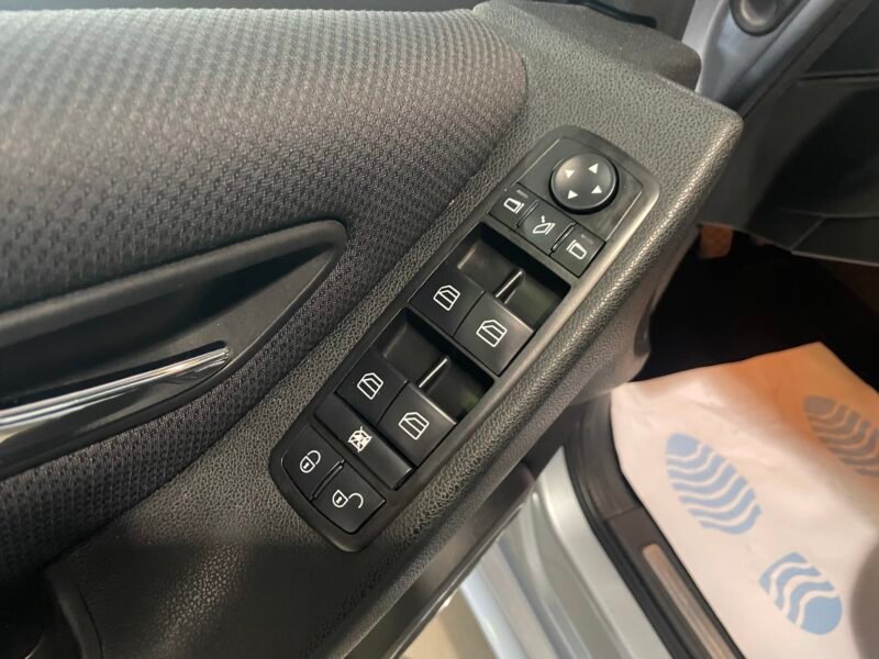 MERCEDES-BENZ CLASE B 200CDI