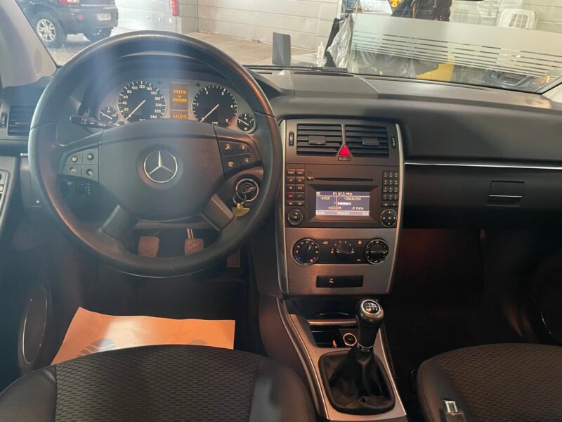 MERCEDES-BENZ CLASE B 200CDI