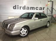 MERCEDES-BENZ E300TD 300TD