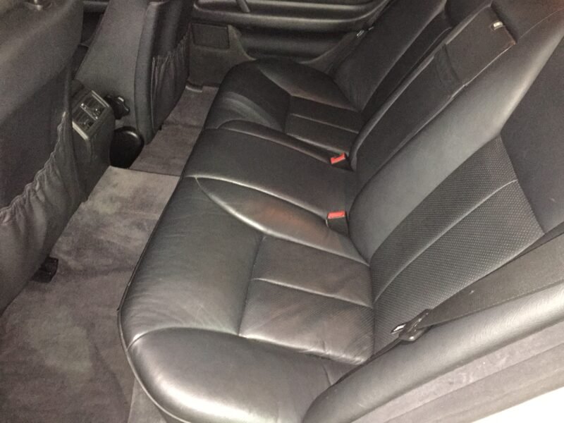 MERCEDES-BENZ E300TD 300TD