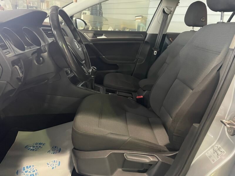VOLKSWAGEN Golf 1.6 TDI 105cv DPF Sport 5p.