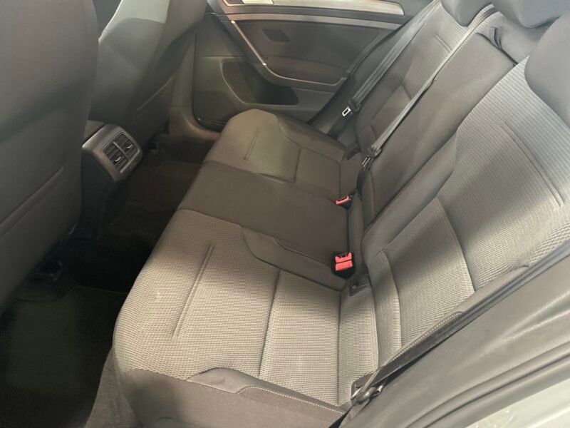 VOLKSWAGEN Golf 1.6 TDI 105cv DPF Sport 5p.