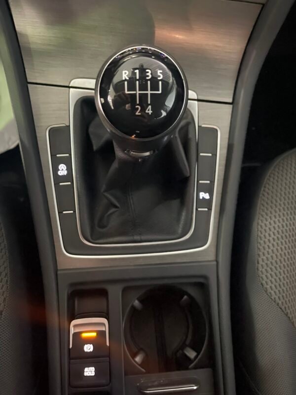 VOLKSWAGEN Golf 1.6 TDI 105cv DPF Sport 5p.