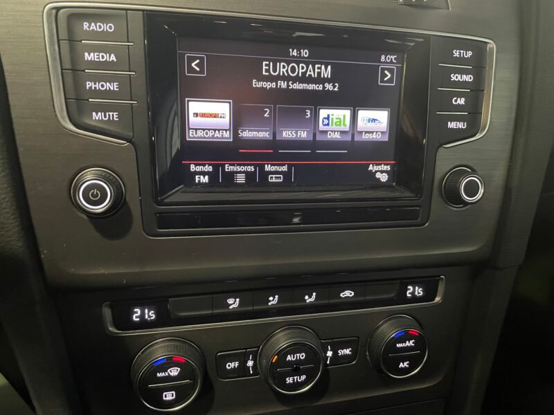 VOLKSWAGEN Golf 1.6 TDI 105cv DPF Sport 5p.