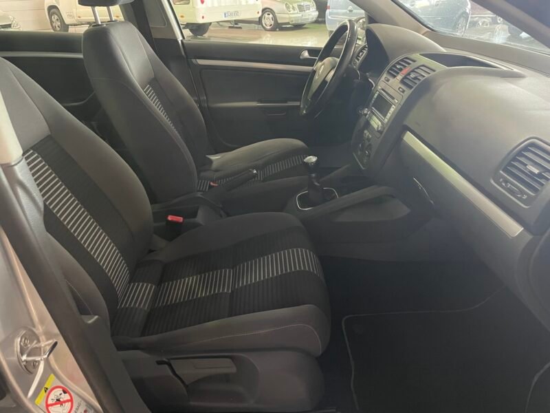 VOLKSWAGEN Golf 1.9 TDI 90