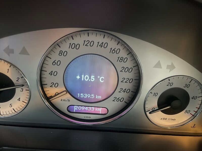 MERCEDES-BENZ clase e220cdi 220 cdi Auto. Avantgarde