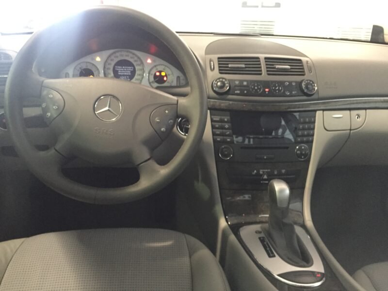 MERCEDES-BENZ clase e220cdi 220 cdi Auto. Avantgarde