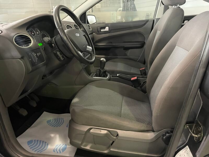 FORD Focus 1.6I TREND