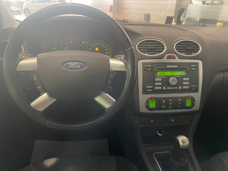 FORD Focus 1.6I TREND