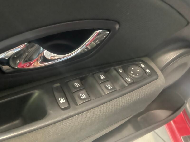 RENAULT Megane 1.2 TCE LIMITED