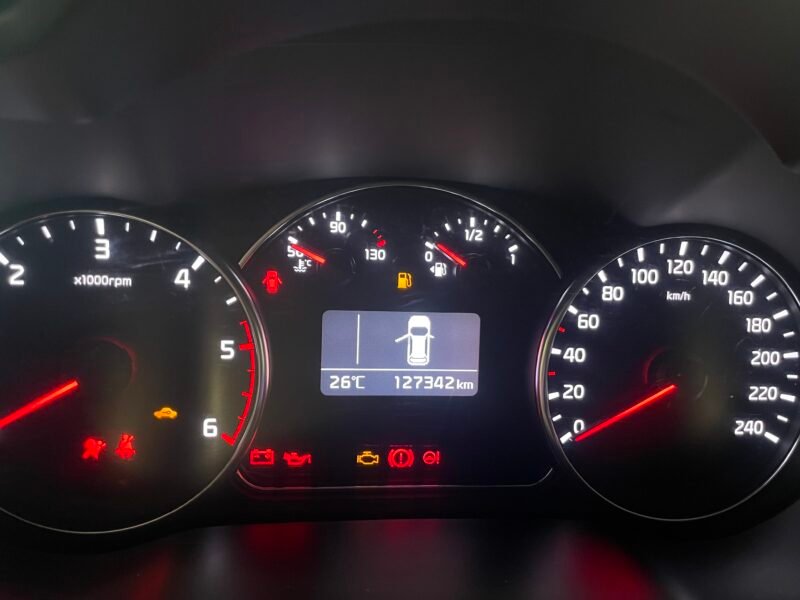 KIA CARENS 1.7 CDRI 115