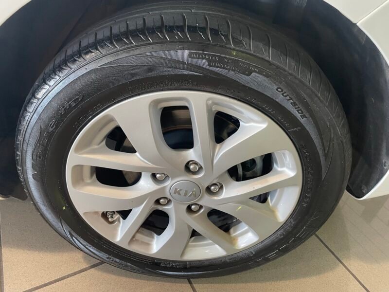 KIA CARENS 1.7 CDRI 115