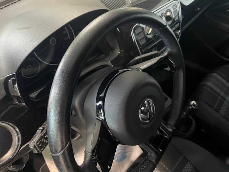VOLKSWAGEN UP 1.0 60CV