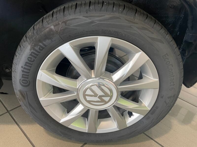 VOLKSWAGEN UP 1.0 60CV