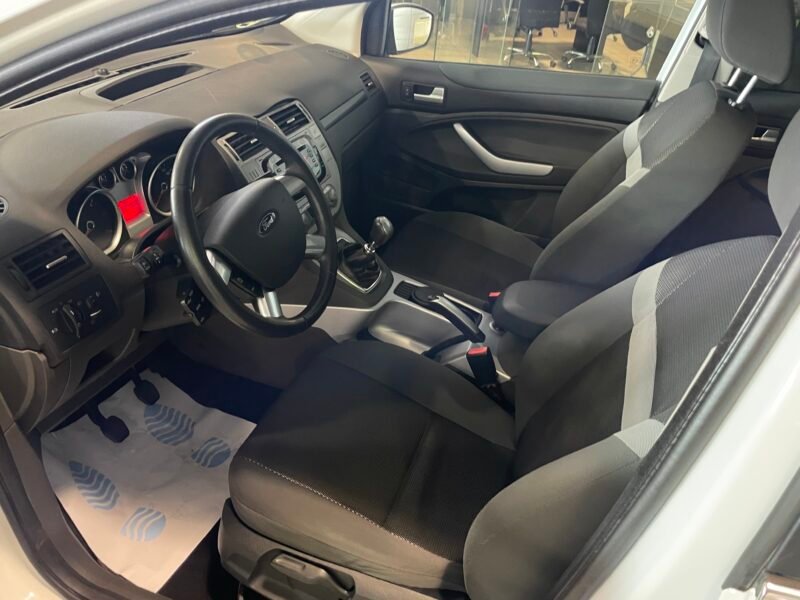 FORD Kuga 2.0 TDCI TITANIUM