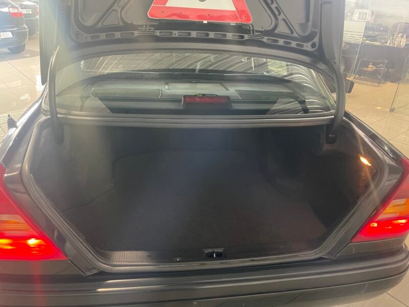 MERCEDES C180 180 ESPIRIT