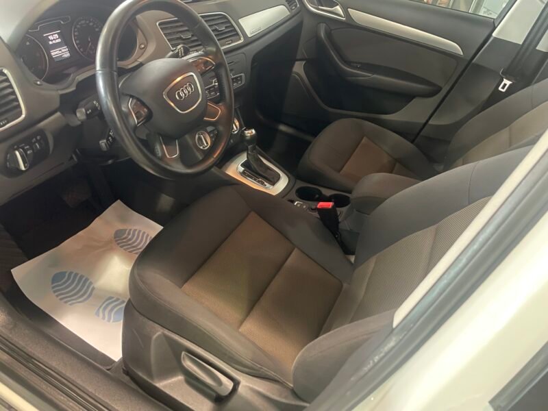 AUDI Q3 2.0 TDI STRONIC