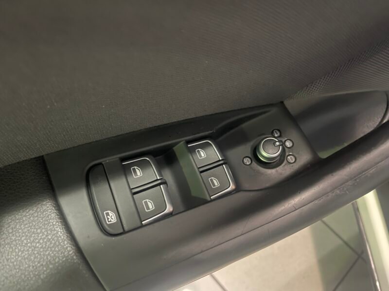 AUDI Q3 2.0 TDI STRONIC