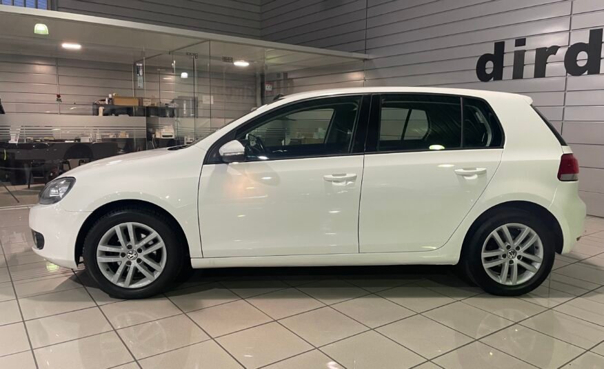 VOLKSWAGEN Golf 1.6 TDI DSG